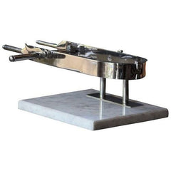 products-carving_stand_marble.jpg